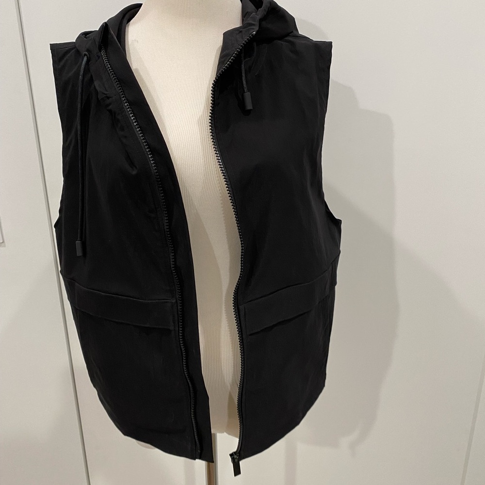 Alala Black Sleeveless Vest Nylon